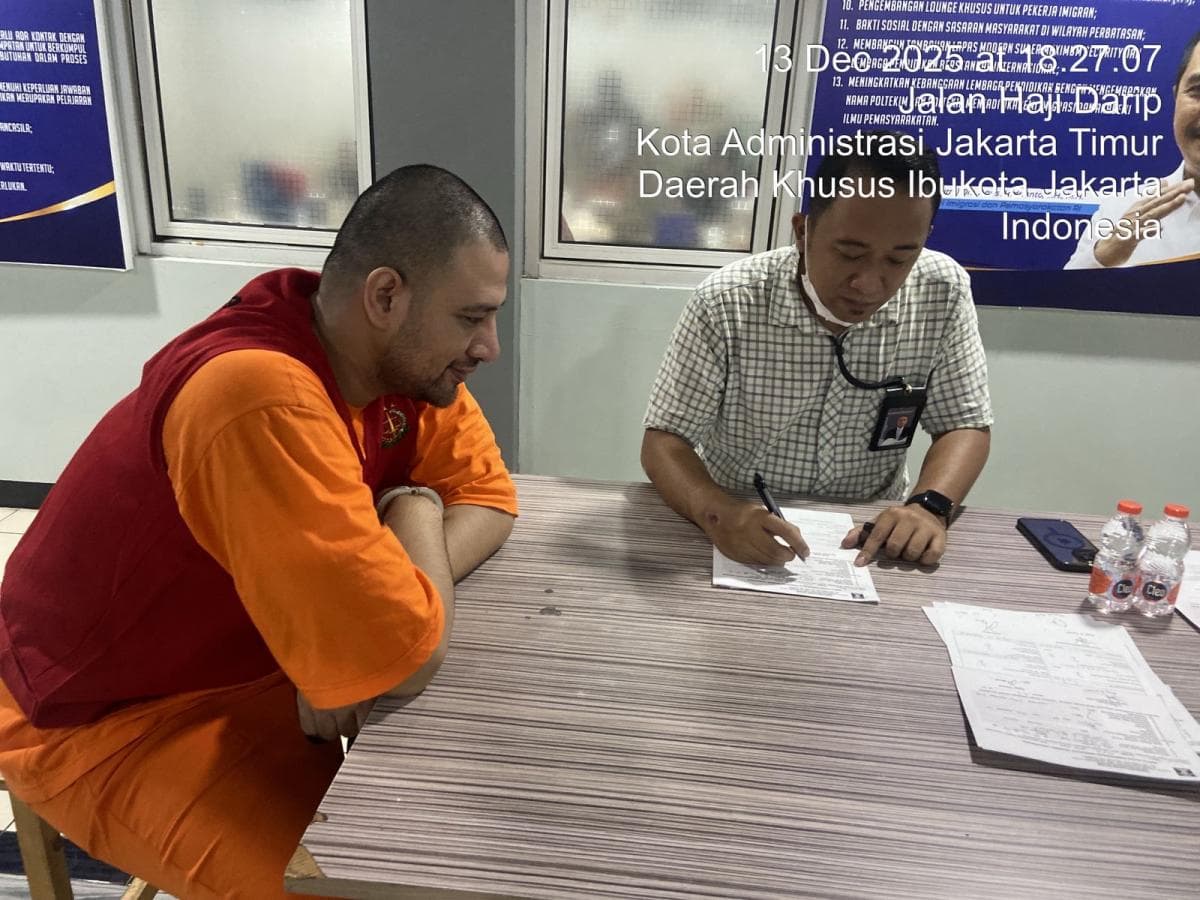 Ammar Zoni Cs Dipindahkan Sementara dari Nusakambangan ke Lapas Jakarta Ammar Zoni Cs Dipindahkan Sementara dari Nusakambangan ke Lapas Jakarta