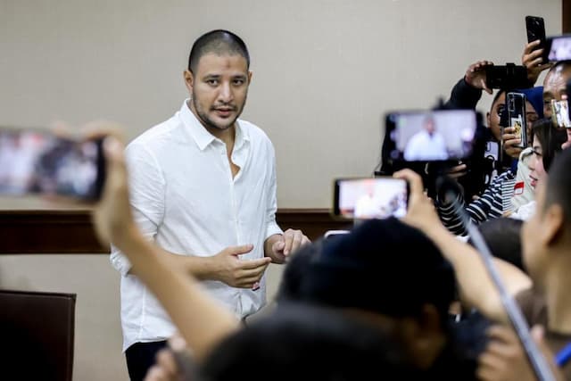 Ammar Zoni Minta Izin Agar Pacar Diizinkan Jenguk ke Lapas: Hanya Dia yang Saya Punya Ammar Zoni Minta Izin Agar Pacar Diizinkan Jenguk ke Lapas: Hanya Dia yang Saya Punya