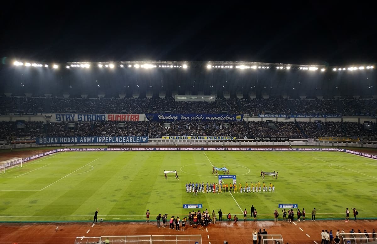 Persib Bandung Harap Bobotoh Patuhi Larangan Suporter Tandang: Jangan Hadir di Markas Persik Kediri! Persib Bandung Harap Bobotoh Patuhi Larangan Suporter Tandang: Jangan Hadir di Markas Persik Kediri!