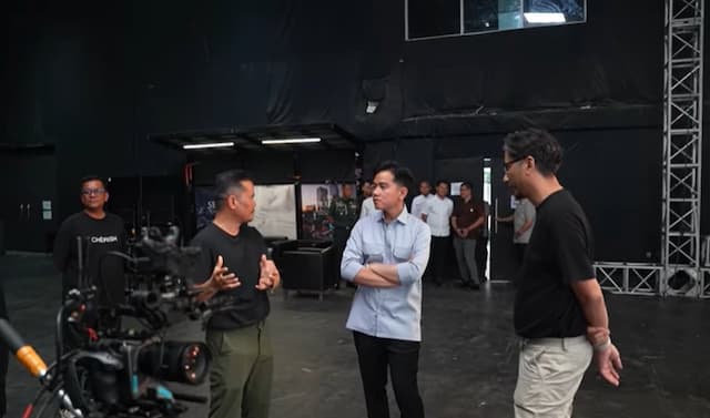 Postingan Gibran di IG Bikin Netizen Cari-Cari Pandji Pragiwaksono, Kenapa? Postingan Gibran di IG Bikin Netizen Cari-Cari Pandji Pragiwaksono, Kenapa?