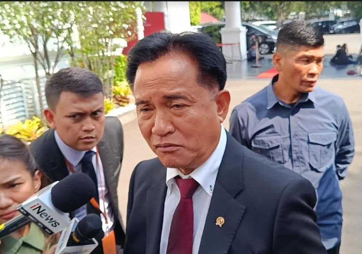 KUHP dan KUHAP Resmi Berlaku, Yusril: Indonesia Tinggalkan Hukum Pidana Kolonial KUHP dan KUHAP Resmi Berlaku, Yusril: Indonesia Tinggalkan Hukum Pidana Kolonial