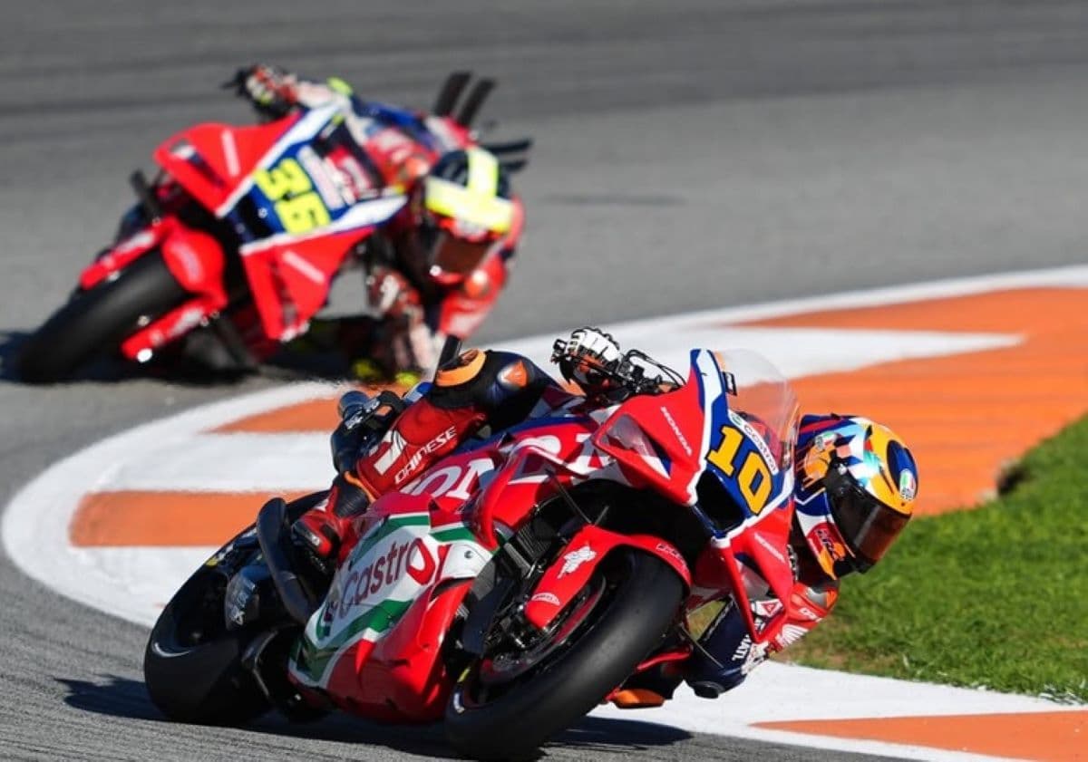 Adik Valentino Rossi Sesumbar Honda Bakal Bersaing di Papan Atas MotoGP 2026 Adik Valentino Rossi Sesumbar Honda Bakal Bersaing di Papan Atas MotoGP 2026