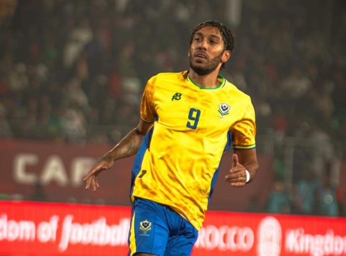 Kisah Pilu Pierre-Emerick Aubameyang: Dilarang Bela Negara Usai Pemerintah Gabon Bubarkan Tim Nasional Kisah Pilu Pierre-Emerick Aubameyang: Dilarang Bela Negara Usai Pemerintah Gabon Bubarkan Tim Nasional