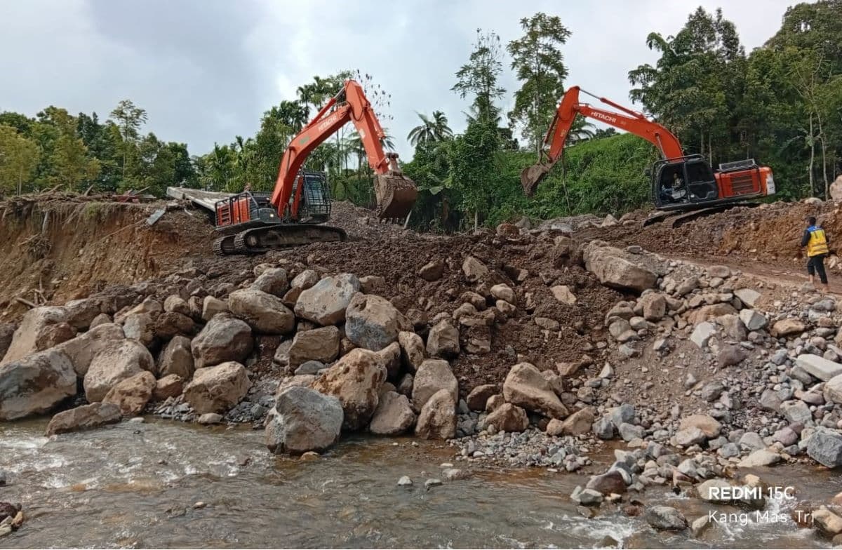Potensi Longsor di Kabupaten Agam Masih Tinggi Usai Banjir Bandang Susulan Potensi Longsor di Kabupaten Agam Masih Tinggi Usai Banjir Bandang Susulan
