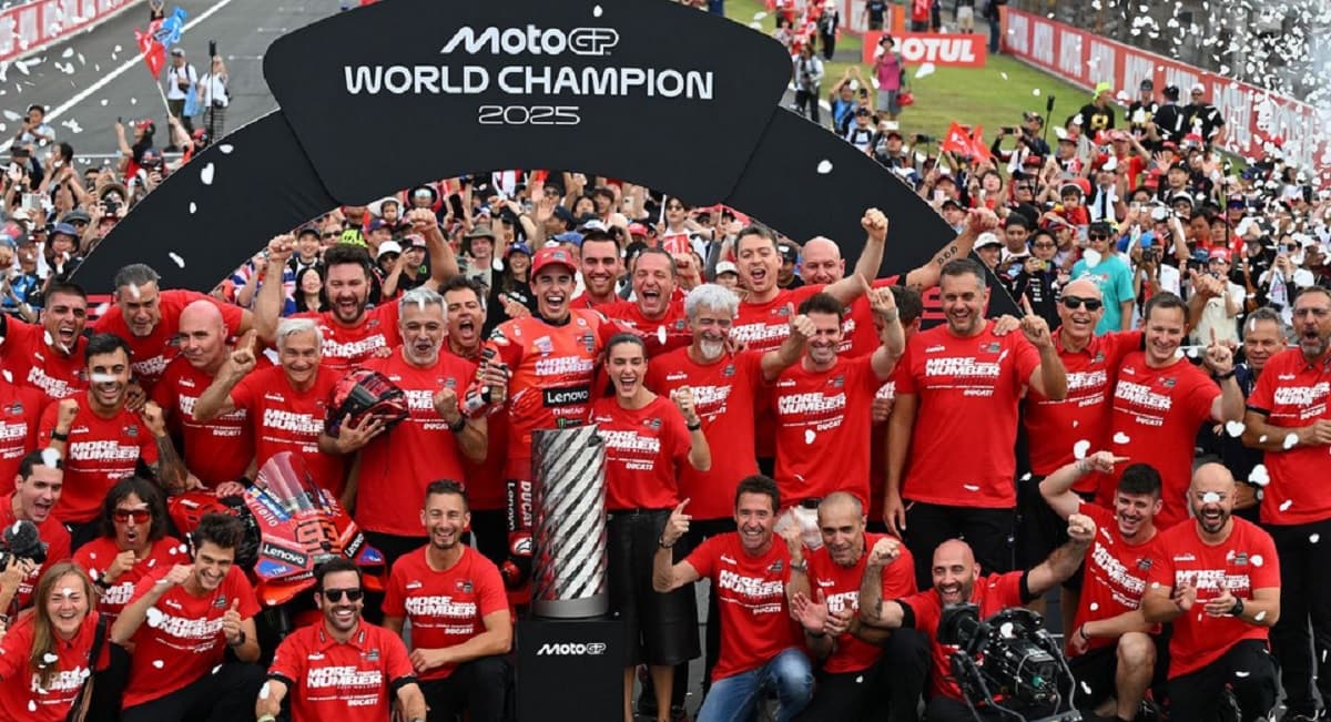 Marc Marquez dan Francesco Bagnaia Diprediksi Menggila di MotoGP 2026, Siapa Juaranya? Marc Marquez dan Francesco Bagnaia Diprediksi Menggila di MotoGP 2026, Siapa Juaranya?