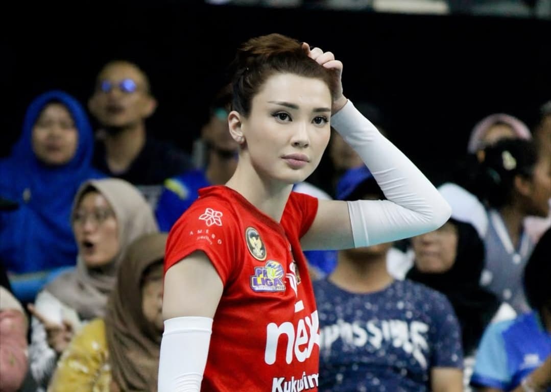 Kisah Haru Sabina Altynbekova, Pevoli Muslim Supercantik yang Wujudkan Mimpinya Main di Indonesia Kisah Haru Sabina Altynbekova, Pevoli Muslim Supercantik yang Wujudkan Mimpinya Main di Indonesia