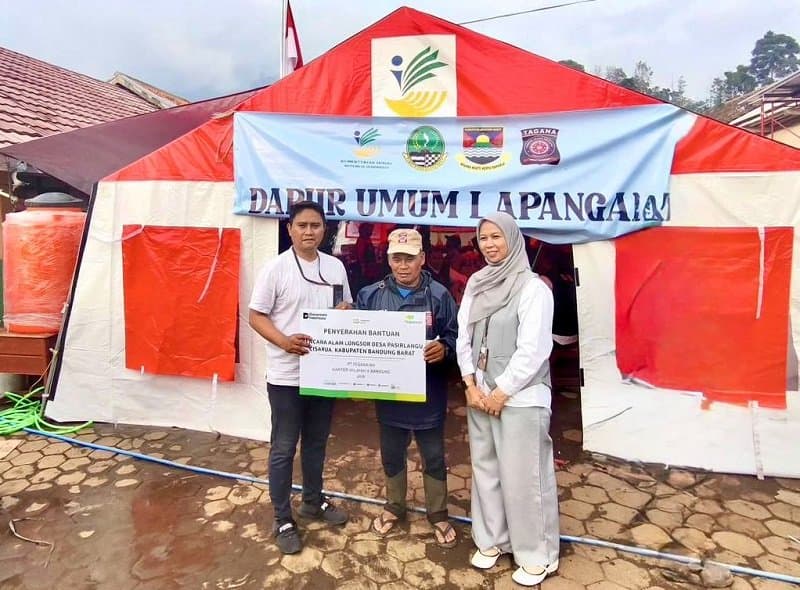 Gerak Cepat, Pegadaian Kanwil X Jabar Salurkan Bantuan ke Lokasi Bencana Longsor di Cisarua Gerak Cepat, Pegadaian Kanwil X Jabar Salurkan Bantuan ke Lokasi Bencana Longsor di Cisarua