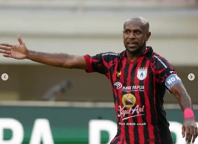 Kisah Boaz Solossa Patah Kaki Bikin Timnas Indonesia Kehilangan 50 Persen Kekuatan di Piala Asia 2007 Kisah Boaz Solossa Patah Kaki Bikin Timnas Indonesia Kehilangan 50 Persen Kekuatan di Piala Asia 2007