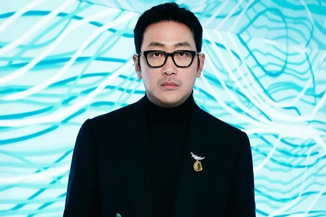 Aktor Ha Jung Woo Bakal Menikah Musim Panas Tahun Ini Aktor Ha Jung Woo Bakal Menikah Musim Panas Tahun Ini