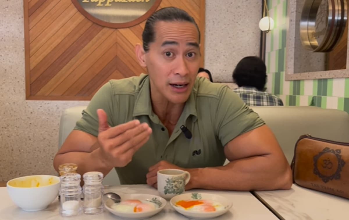 10 Makanan yang Harus Dihindari jika Ingin Awet Muda Menurut Ade Rai, Nomor 1 Paling Berat buat Orang Indonesia! 10 Makanan yang Harus Dihindari jika Ingin Awet Muda Menurut Ade Rai, Nomor 1 Paling Berat buat Orang Indonesia!