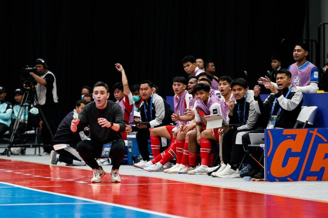 Hector Souto Ogah Disebut Pencetak Sejarah Usai Bawa Timnas Futsal Indonesia ke Piala Asia Futsal 2026 Hector Souto Ogah Disebut Pencetak Sejarah Usai Bawa Timnas Futsal Indonesia ke Piala Asia Futsal 2026