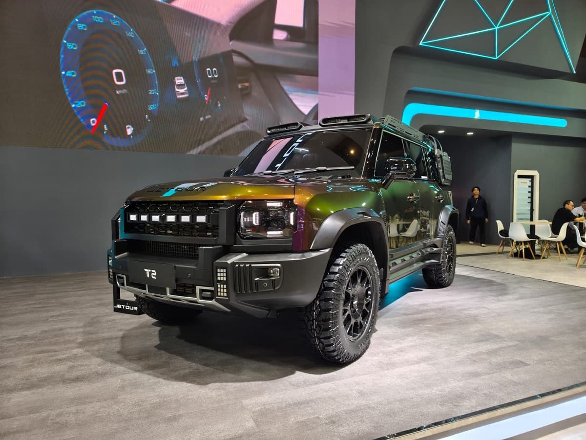 Penampakan 2 Jetour T2 Modifikasi di IIMS 2026 Penampakan 2 Jetour T2 Modifikasi di IIMS 2026