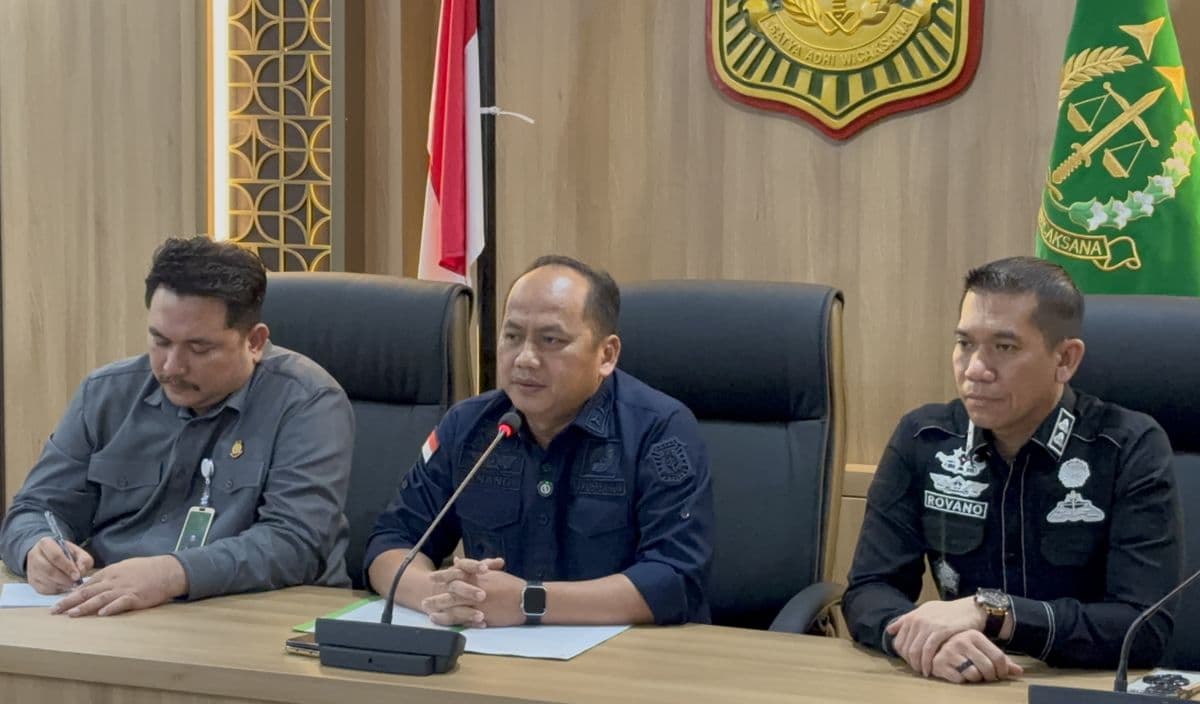 Kejagung Geledah Sejumlah Lokasi Terkait Kasus Dugaan Korupsi POME di Sumatera Kejagung Geledah Sejumlah Lokasi Terkait Kasus Dugaan Korupsi POME di Sumatera