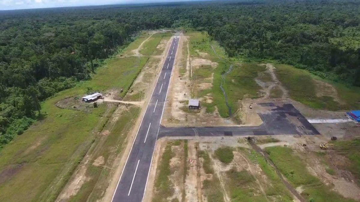 Imbas Pesawat Smart Air Ditembaki KKB, Penerbangan ke Bandara Korowai Ditutup Sementara Imbas Pesawat Smart Air Ditembaki KKB, Penerbangan ke Bandara Korowai Ditutup Sementara