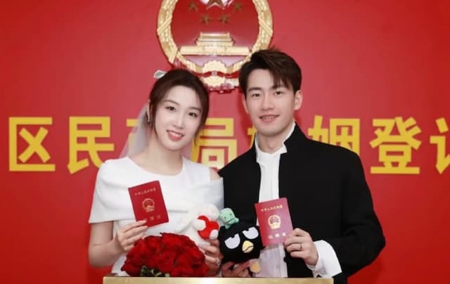 Kisah Ganda Putra Bulu Tangkis No 1 China Wang Chang, Resmi Menikah dengan Bintang Tenis Meja Supercantik Qian Tianyi Kisah Ganda Putra Bulu Tangkis No 1 China Wang Chang, Resmi Menikah dengan Bintang Tenis Meja Supercantik Qian Tianyi