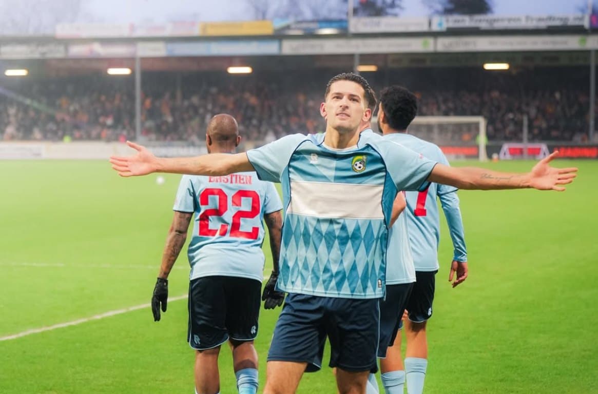 Kisah Justin Hubner, Pemain Tengil Timnas Indonesia yang Resmi Masuk 5 Besar Bek Muda Raja Tekel Eropa Kisah Justin Hubner, Pemain Tengil Timnas Indonesia yang Resmi Masuk 5 Besar Bek Muda Raja Tekel Eropa