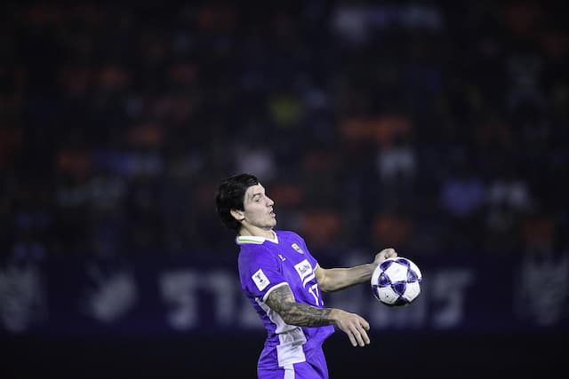 Debut Berakhir Pahit, Sergio Castel Bertekad Bawa Persib Bandung Remontada Lawan Ratchaburi FC Debut Berakhir Pahit, Sergio Castel Bertekad Bawa Persib Bandung Remontada Lawan Ratchaburi FC