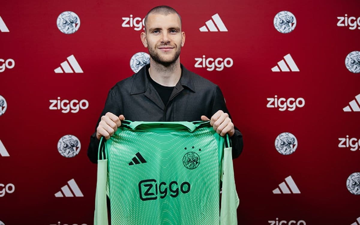 Izin Kerja Keluar, Kiper Timnas Indonesia Maarten Paes Bisa Debut di Laga Ajax Amsterdam vs Fortuna Sittard! Izin Kerja Keluar, Kiper Timnas Indonesia Maarten Paes Bisa Debut di Laga Ajax Amsterdam vs Fortuna Sittard!