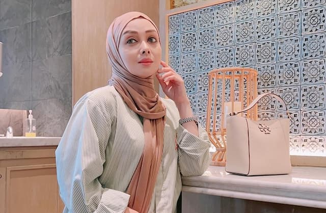 Terry Putri Rela Kerja Lembur Sejak Jadi Kurir Makanan di Amerika: Di Sana Gak Bisa Gengsi! Terry Putri Rela Kerja Lembur Sejak Jadi Kurir Makanan di Amerika: Di Sana Gak Bisa Gengsi!