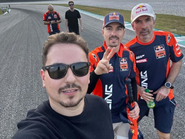 Misi Jorge Lorenzo di MotoGP 2026: Buat Maverick Vinales Jadi Ancaman Nyata bagi Marc Marquez Misi Jorge Lorenzo di MotoGP 2026: Buat Maverick Vinales Jadi Ancaman Nyata bagi Marc Marquez