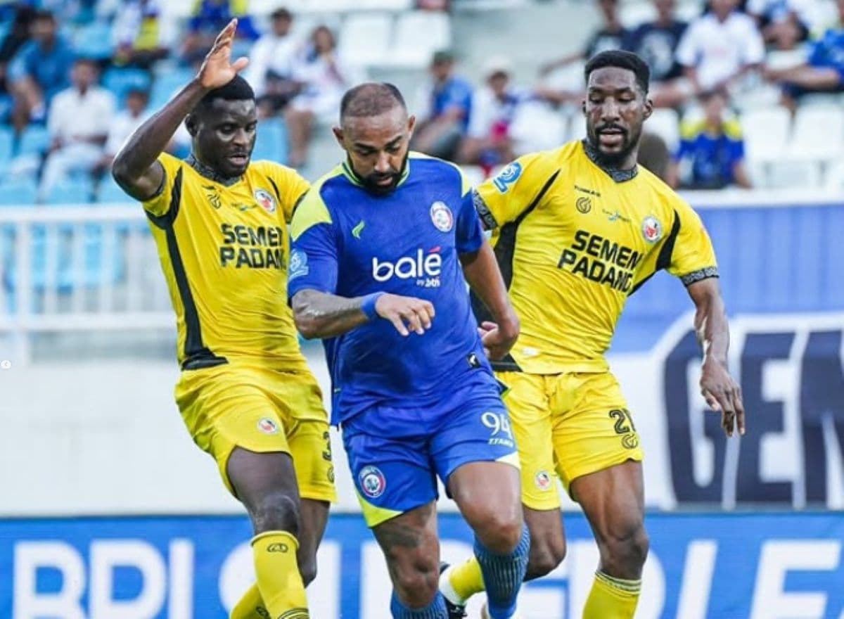 Hasil Arema FC vs Semen Padang di Super League 2025-2026: Joel Vinicius Menggila, Singo Edan Menang 3-0 Hasil Arema FC vs Semen Padang di Super League 2025-2026: Joel Vinicius Menggila, Singo Edan Menang 3-0