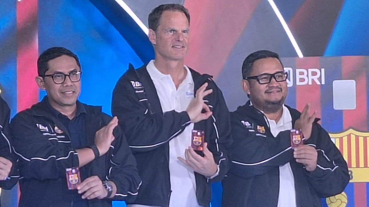 Kunjungi Indonesia, Legenda Barcelona Frank de Boer Punya Harapan Besar Terkait Sepakbola Tanah Air Kunjungi Indonesia, Legenda Barcelona Frank de Boer Punya Harapan Besar Terkait Sepakbola Tanah Air