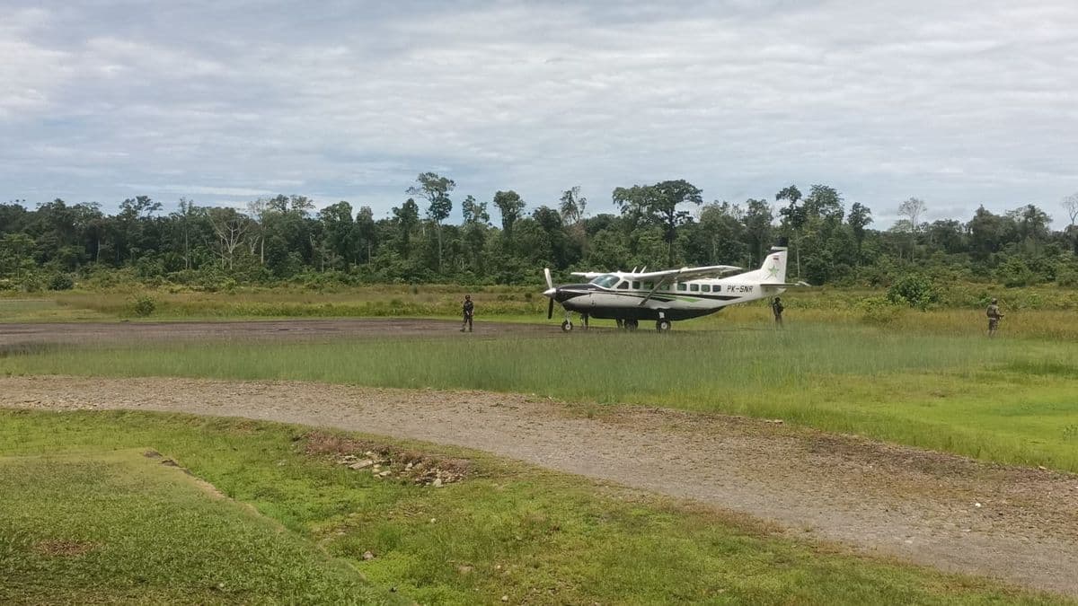 Daftar 5 Bandara Rawan Penyerangan Usai KKB Tembak Pilot-Kopilot Smart Air Daftar 5 Bandara Rawan Penyerangan Usai KKB Tembak Pilot-Kopilot Smart Air