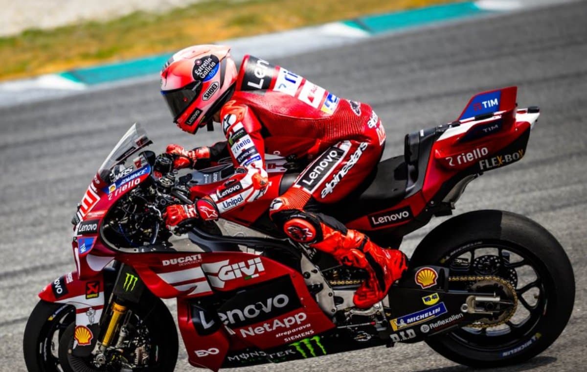 Jorge Lorenzo Lihat Gaya Balap Marc Marquez Berubah: Jadi Mirip Saya Jorge Lorenzo Lihat Gaya Balap Marc Marquez Berubah: Jadi Mirip Saya