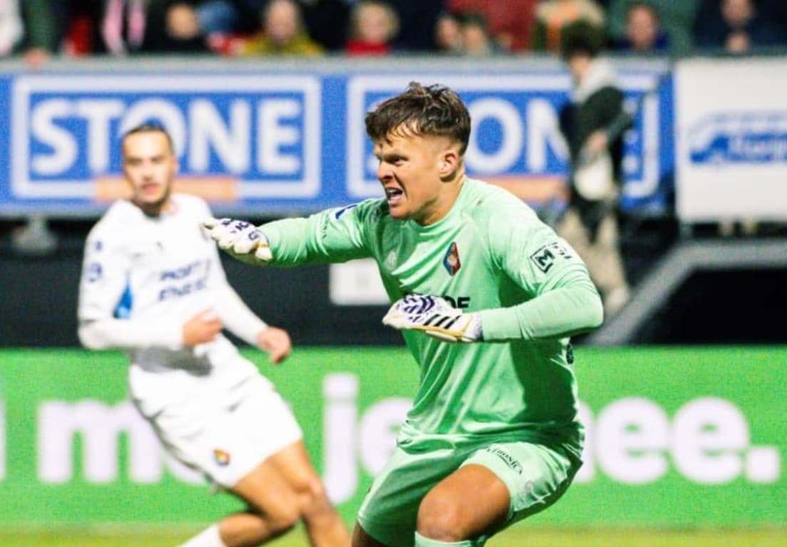 2 Klub yang Dikabarkan Kepincut dengan Kiper Belanda Ronald Koeman Jr, Nomor 1 Persib Bandung! 2 Klub yang Dikabarkan Kepincut dengan Kiper Belanda Ronald Koeman Jr, Nomor 1 Persib Bandung!