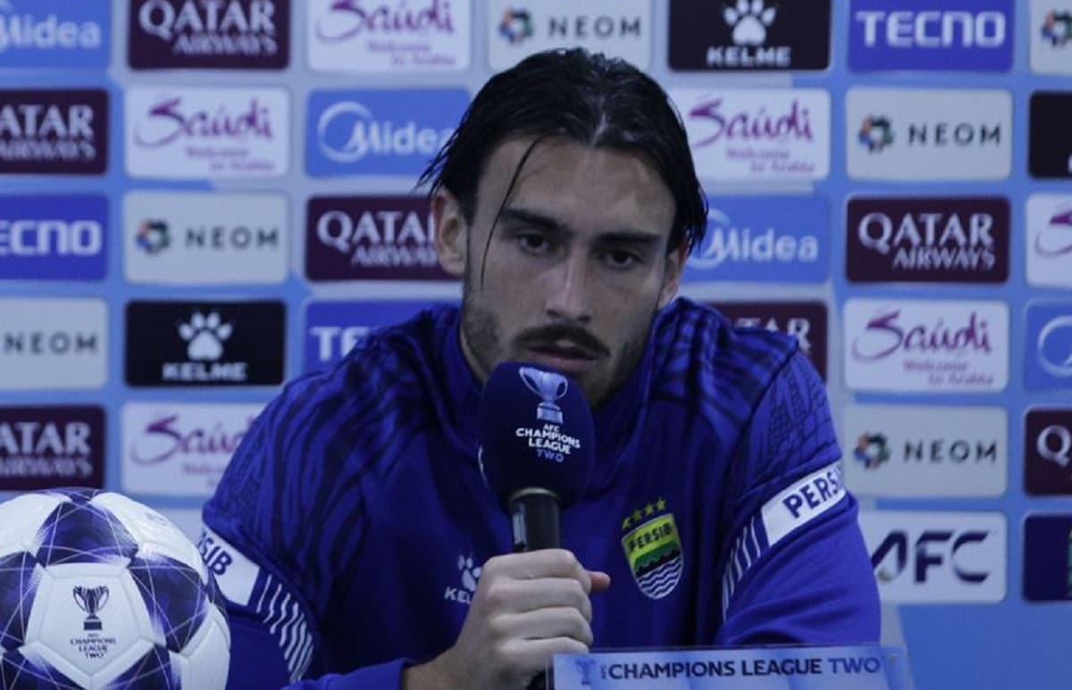 Andrew Jung: Kartu Merah Bikin Persib Bandung Kesulitan Lawan Ratchaburi FC Andrew Jung: Kartu Merah Bikin Persib Bandung Kesulitan Lawan Ratchaburi FC