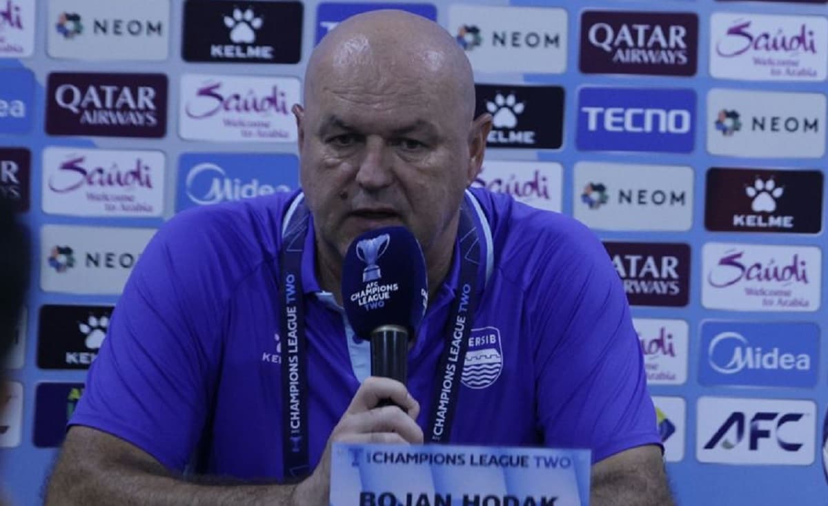 Respons Bojan Hodak soal Kinerja Wasit Majed Mohammed Al-Shamrani yang Pimpin Laga Persib Bandung vs Ratchaburi FC Respons Bojan Hodak soal Kinerja Wasit Majed Mohammed Al-Shamrani yang Pimpin Laga Persib Bandung vs Ratchaburi FC