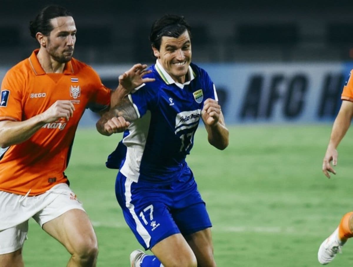 Media Thailand Soroti Kerusuhan di GBLA: Persib Bandung Berpotensi Kena Sanksi Berat AFC Akibat Amukan Suporter Media Thailand Soroti Kerusuhan di GBLA: Persib Bandung Berpotensi Kena Sanksi Berat AFC Akibat Amukan Suporter