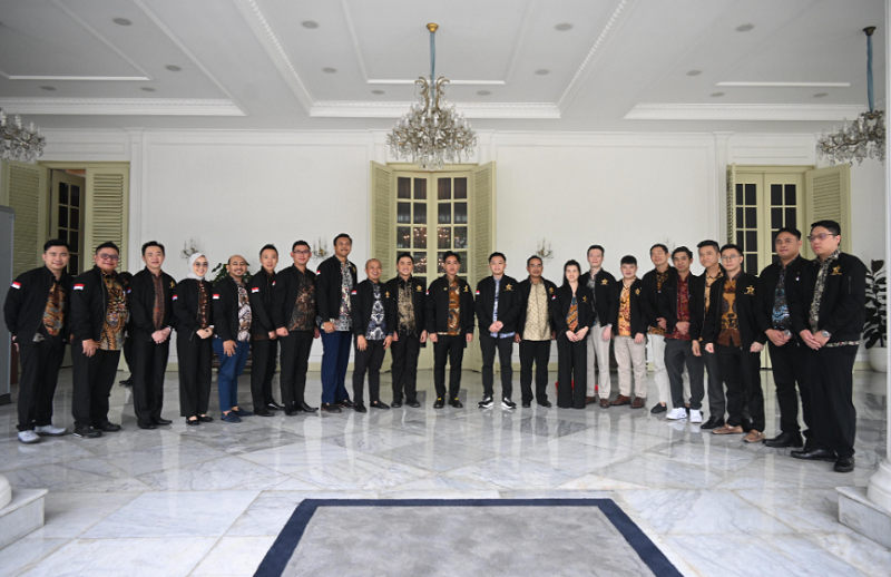 Wapres Gibran Minta Komunitas Pengusaha Rangkul Pelaku UMKM Wapres Gibran Minta Komunitas Pengusaha Rangkul Pelaku UMKM