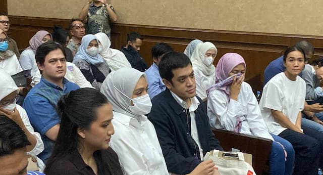 Pleidoi Anak Riza Chalid Sebut Tuntutan Jaksa Hanya Mengulang Surat Dakwaan Pleidoi Anak Riza Chalid Sebut Tuntutan Jaksa Hanya Mengulang Surat Dakwaan