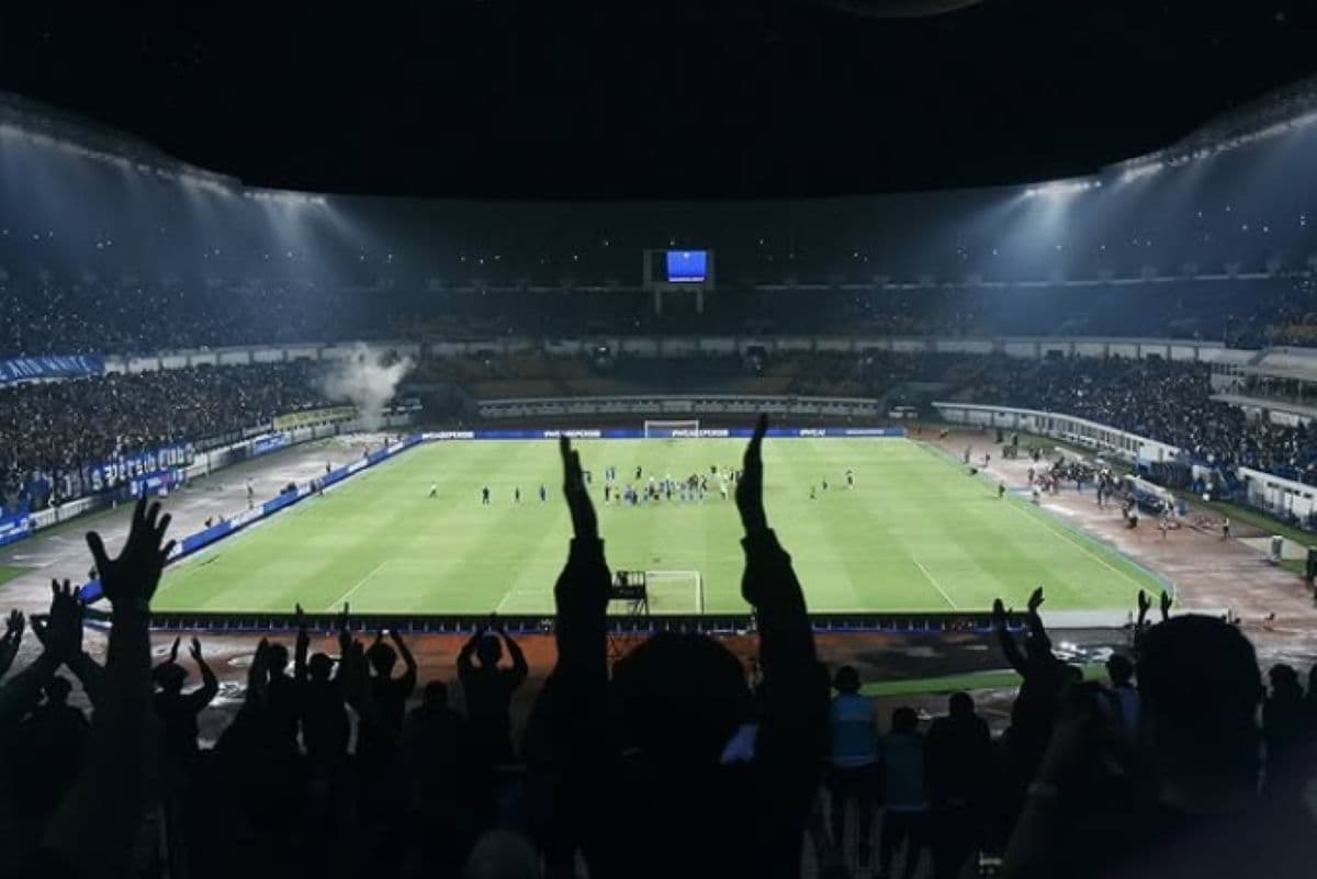 Buntut Kericuhan Kontra Ratchaburi FC, Persib Bandung Resmi Tutup Tribun Selatan Stadion GBLA Buntut Kericuhan Kontra Ratchaburi FC, Persib Bandung Resmi Tutup Tribun Selatan Stadion GBLA