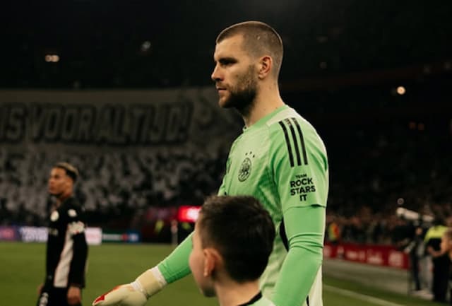 Debut Gila Maarten Paes di Laga Ajax Amsterdam vs NEC Nijmegen, Bikin 7 Penyelamatan! Debut Gila Maarten Paes di Laga Ajax Amsterdam vs NEC Nijmegen, Bikin 7 Penyelamatan!