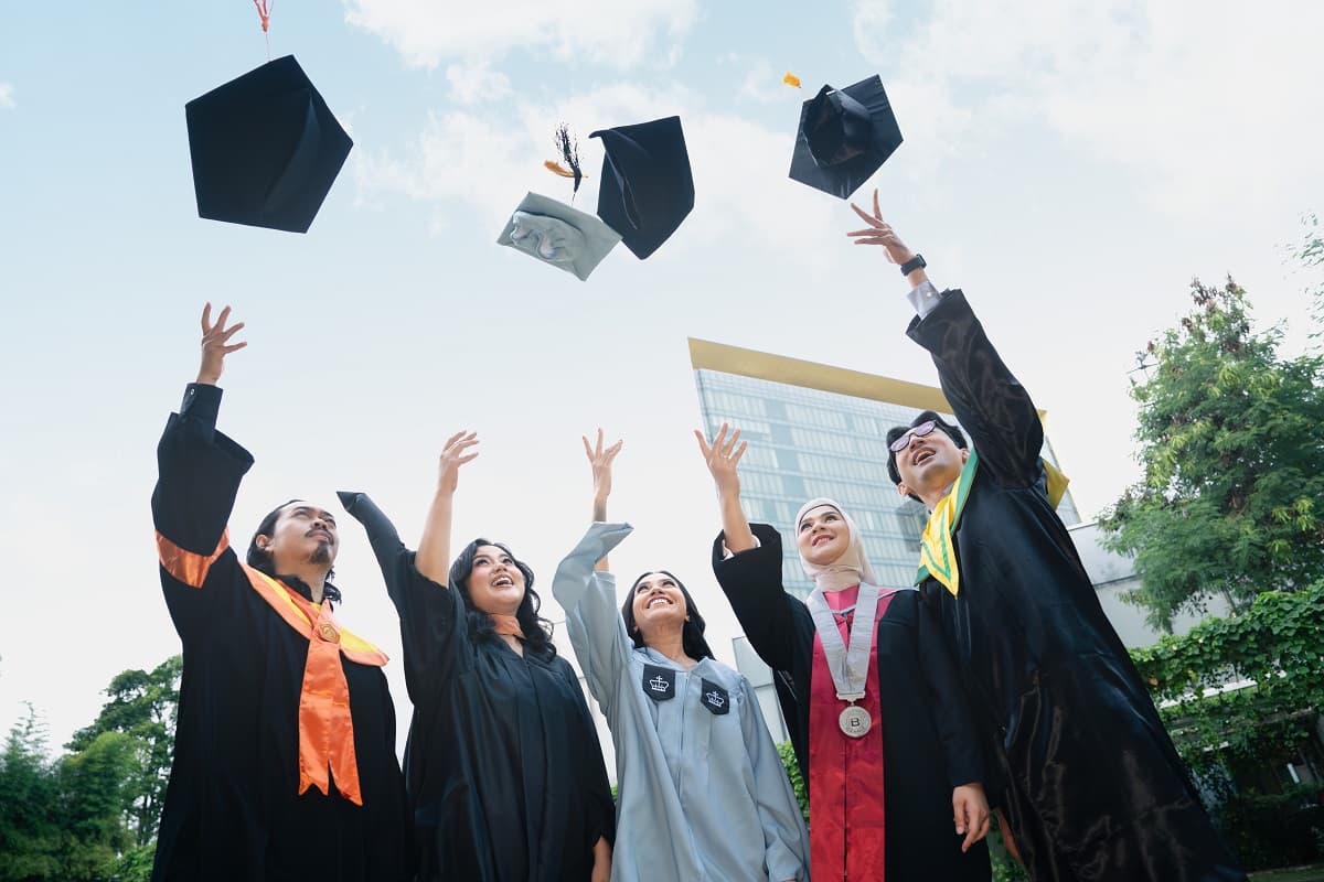 44 Alumni LPDP Ogah Kembali ke Indonesia Setelah Studi, 8 Orang Dijatuhi Sanksi 44 Alumni LPDP Ogah Kembali ke Indonesia Setelah Studi, 8 Orang Dijatuhi Sanksi