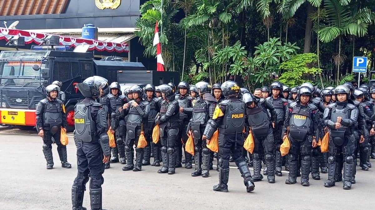 Oknum Brimob Aniaya Pelajar hingga Tewas, Lemkapi Minta Proses Hukum Tegas! Oknum Brimob Aniaya Pelajar hingga Tewas, Lemkapi Minta Proses Hukum Tegas!