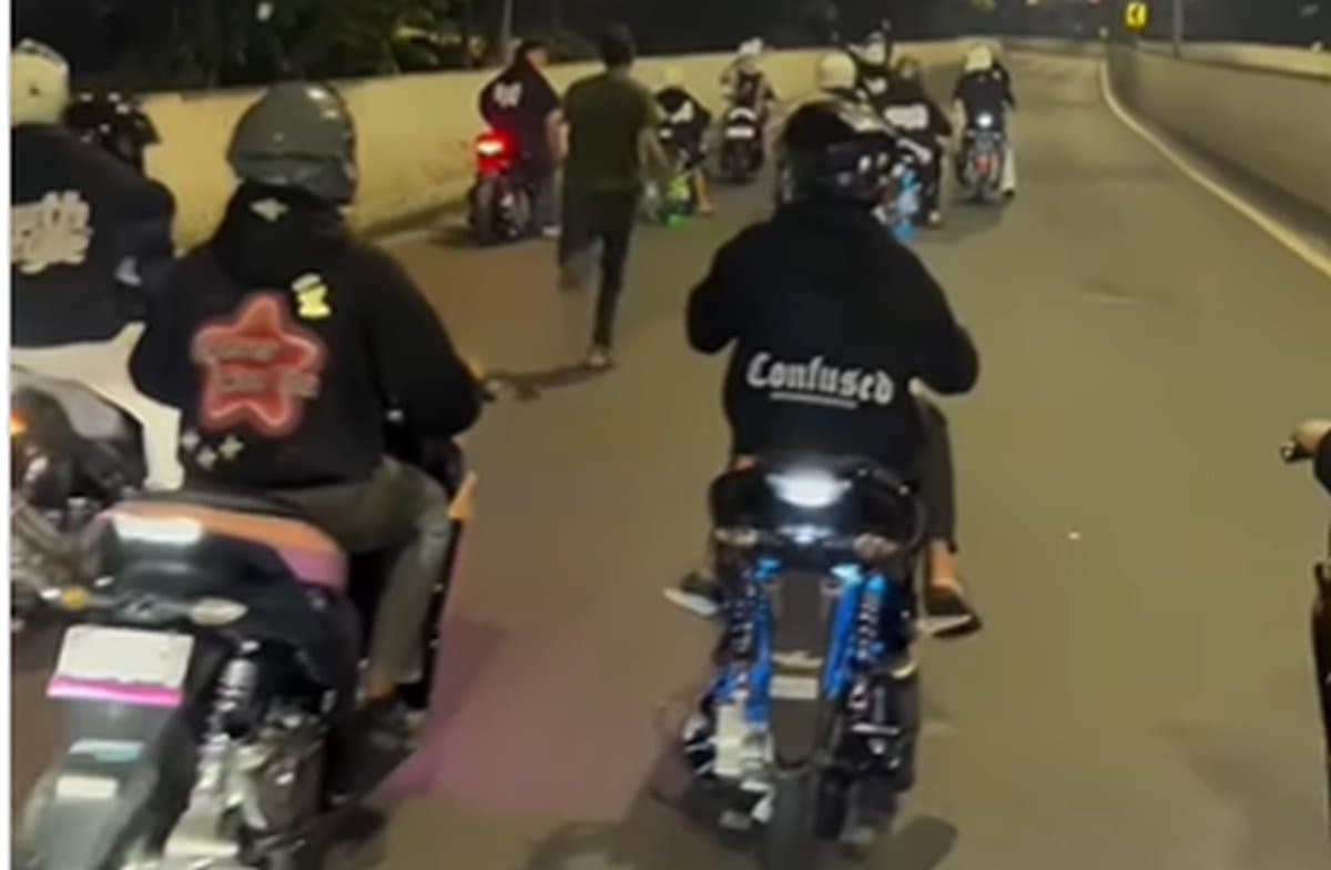 Polisi Buru Geng Motor Perusak Portal JLNT Casablanca di Jaksel Polisi Buru Geng Motor Perusak Portal JLNT Casablanca di Jaksel