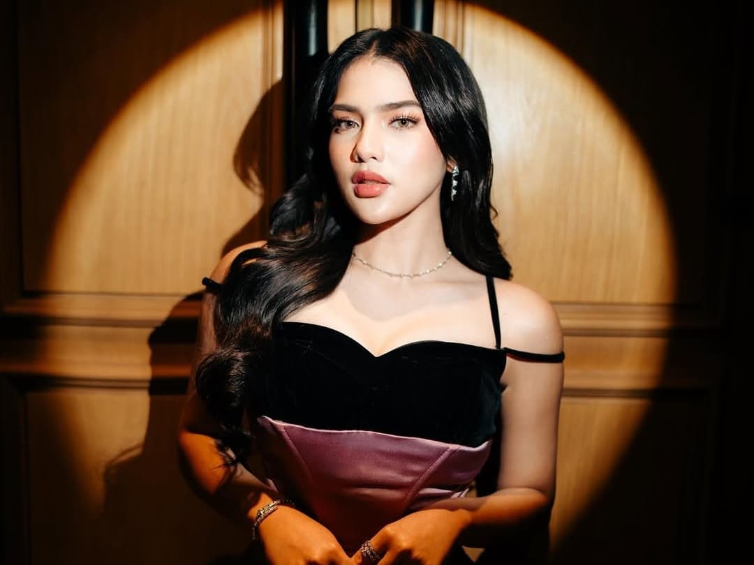 Kisah Mualaf Davina Karamoy, Berawal dari Keajaiban Surah Al-Isra Kisah Mualaf Davina Karamoy, Berawal dari Keajaiban Surah Al-Isra