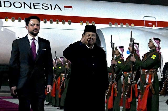 Prabowo Lanjutkan Kunjungan Kerja ke Yordania Usai dari Inggris Prabowo Lanjutkan Kunjungan Kerja ke Yordania Usai dari Inggris