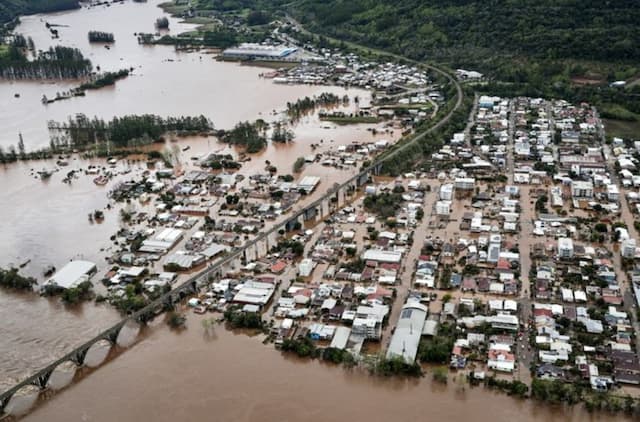 Pemerintah Pastikan Tak Ada WNI Terdampak Bencana Banjir Bandang di Brasil Pemerintah Pastikan Tak Ada WNI Terdampak Bencana Banjir Bandang di Brasil