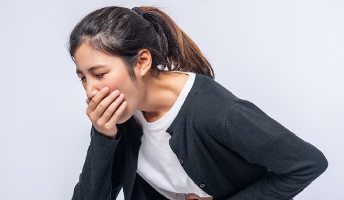 Apakah Muntah Membatalkan Puasa? Ini Penjelasan Hukumnya Apakah Muntah Membatalkan Puasa? Ini Penjelasan Hukumnya