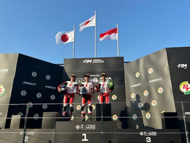 Bukan Hanya di Moto2 dan Moto3, Pembalap Indonesia Juga Berjaya di Moto4 Asia Cup Buriram! Bukan Hanya di Moto2 dan Moto3, Pembalap Indonesia Juga Berjaya di Moto4 Asia Cup Buriram!