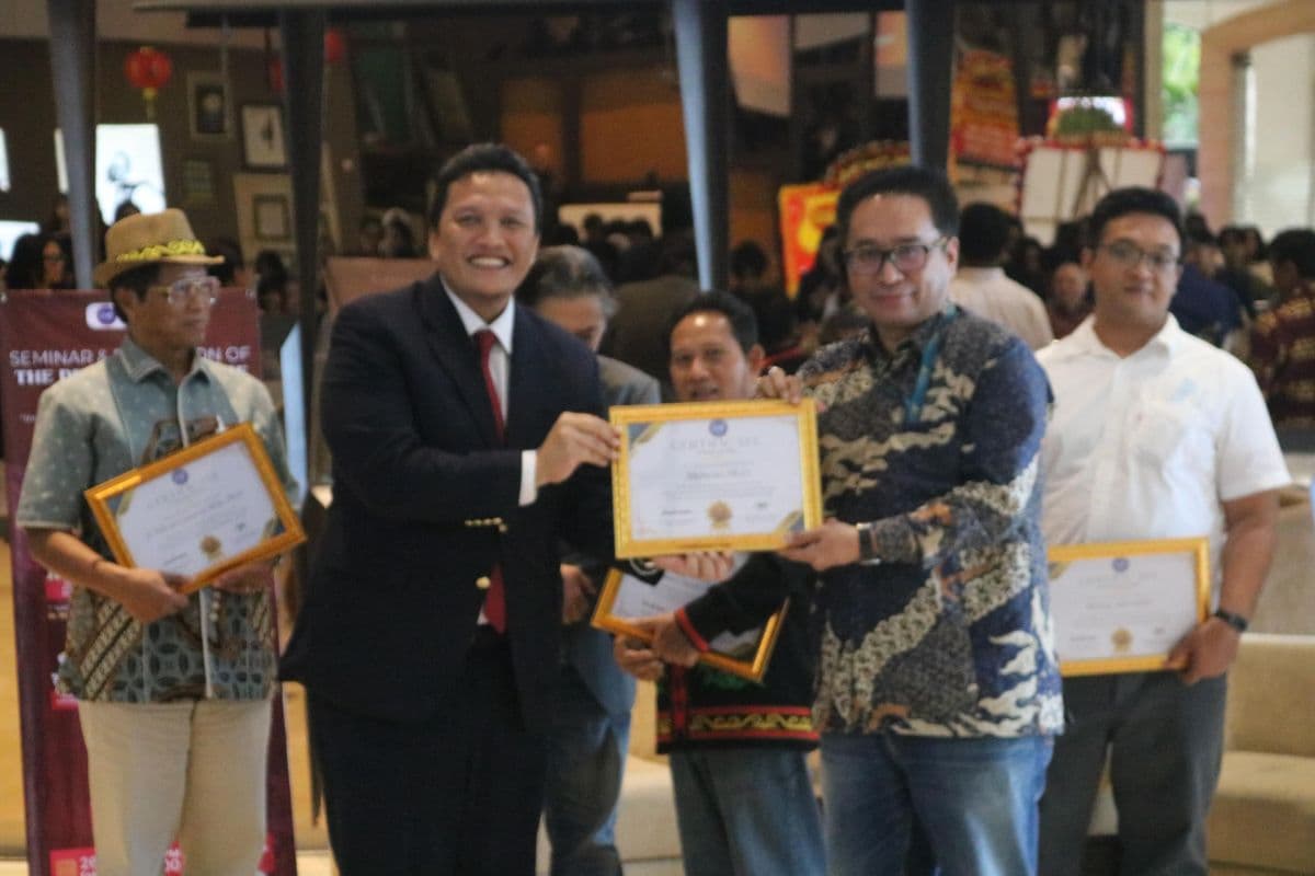 Bedah Buku "Defense Heritage" di President University, Literasi Jadi Kunci Memahami Pertahanan Bedah Buku "Defense Heritage" di President University, Literasi Jadi Kunci Memahami Pertahanan
