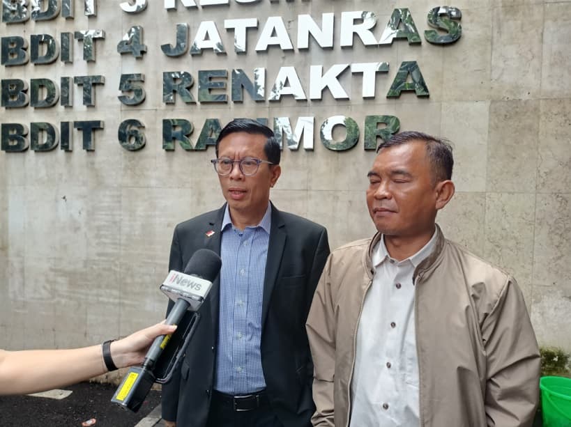 Dugaan Ijazah Palsu Rismon Sianipar, Pelapor Bawa Bukti dari Jepang ke Polda Metro Dugaan Ijazah Palsu Rismon Sianipar, Pelapor Bawa Bukti dari Jepang ke Polda Metro