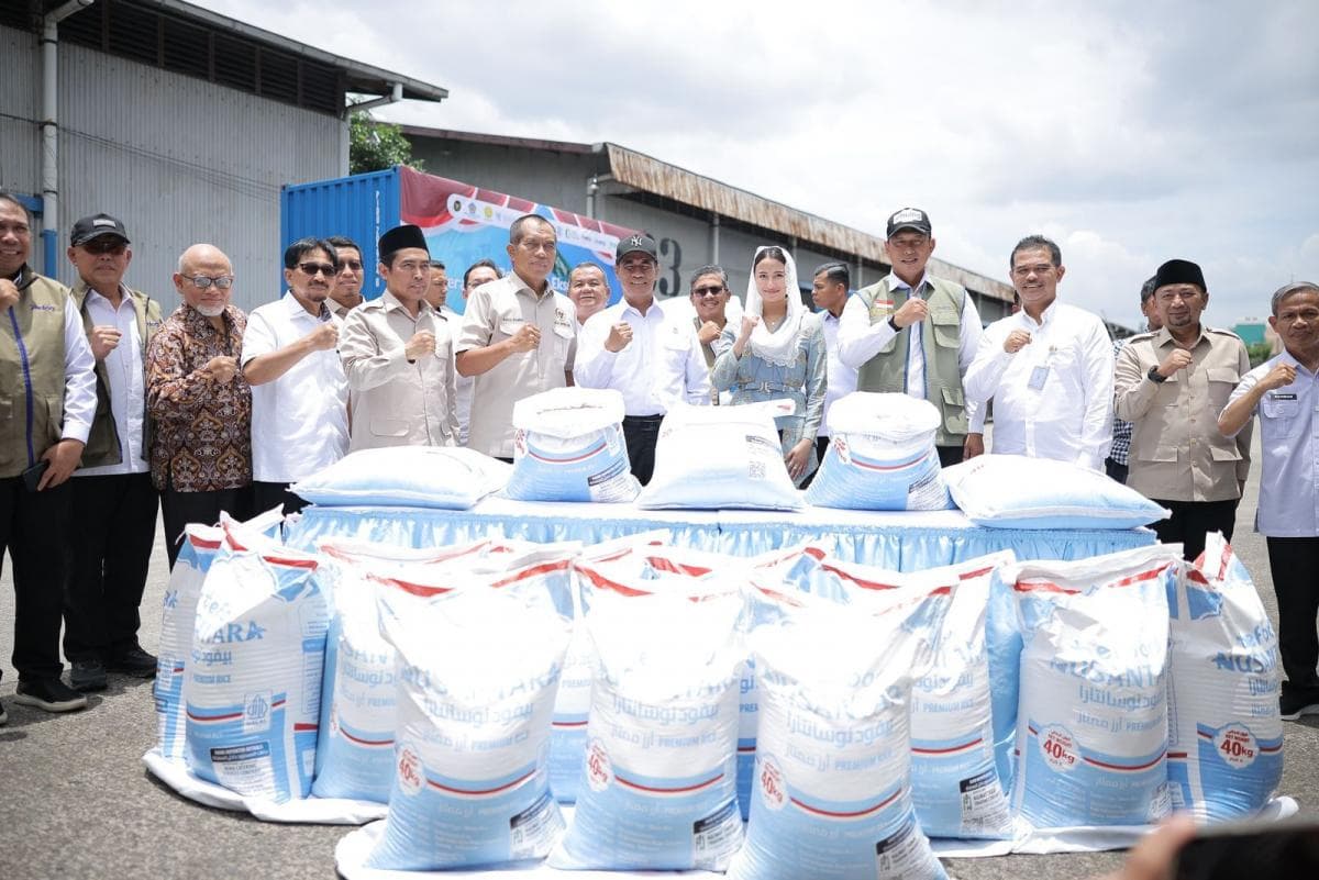 RI Ekspor Perdana 2.280 Ton Beras Premium ke Arab Saudi RI Ekspor Perdana 2.280 Ton Beras Premium ke Arab Saudi