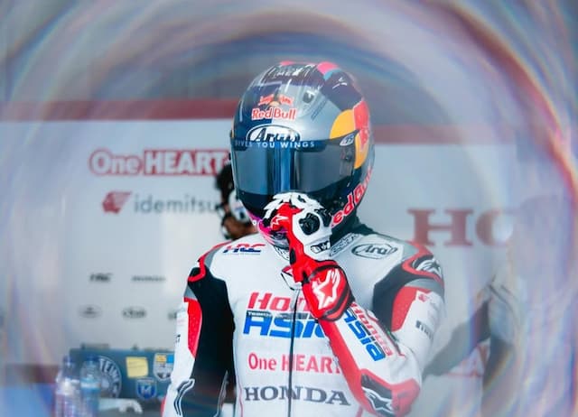 Kisah Veda Ega Pratama, Pembalap Muda Indonesia yang Idolakan Marc Marquez ketimbang Valentino Rossi Kisah Veda Ega Pratama, Pembalap Muda Indonesia yang Idolakan Marc Marquez ketimbang Valentino Rossi