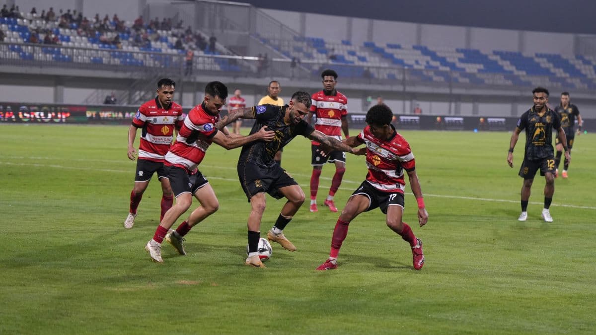 Menang atas Madura United, Malut United Balik ke Persaingan Juara Super League 2025-2026? Menang atas Madura United, Malut United Balik ke Persaingan Juara Super League 2025-2026?