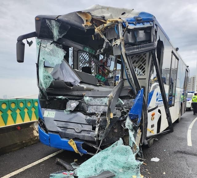 Sopir Transjakarta Sebabkan Tabrakan Adu Banteng di ‘Jalur Langit’ Jadi Tersangka Sopir Transjakarta Sebabkan Tabrakan Adu Banteng di ‘Jalur Langit’ Jadi Tersangka